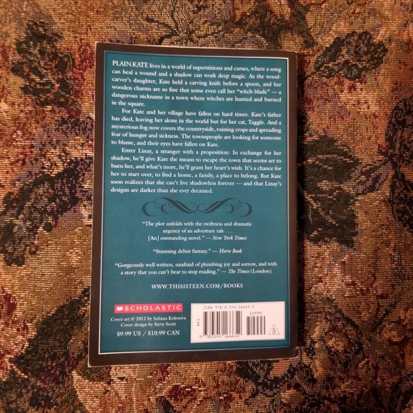 YA novel Plain Kate by Erin Bow, a magical fantasy novel, Scholastic Canada - Picture 2 of 3